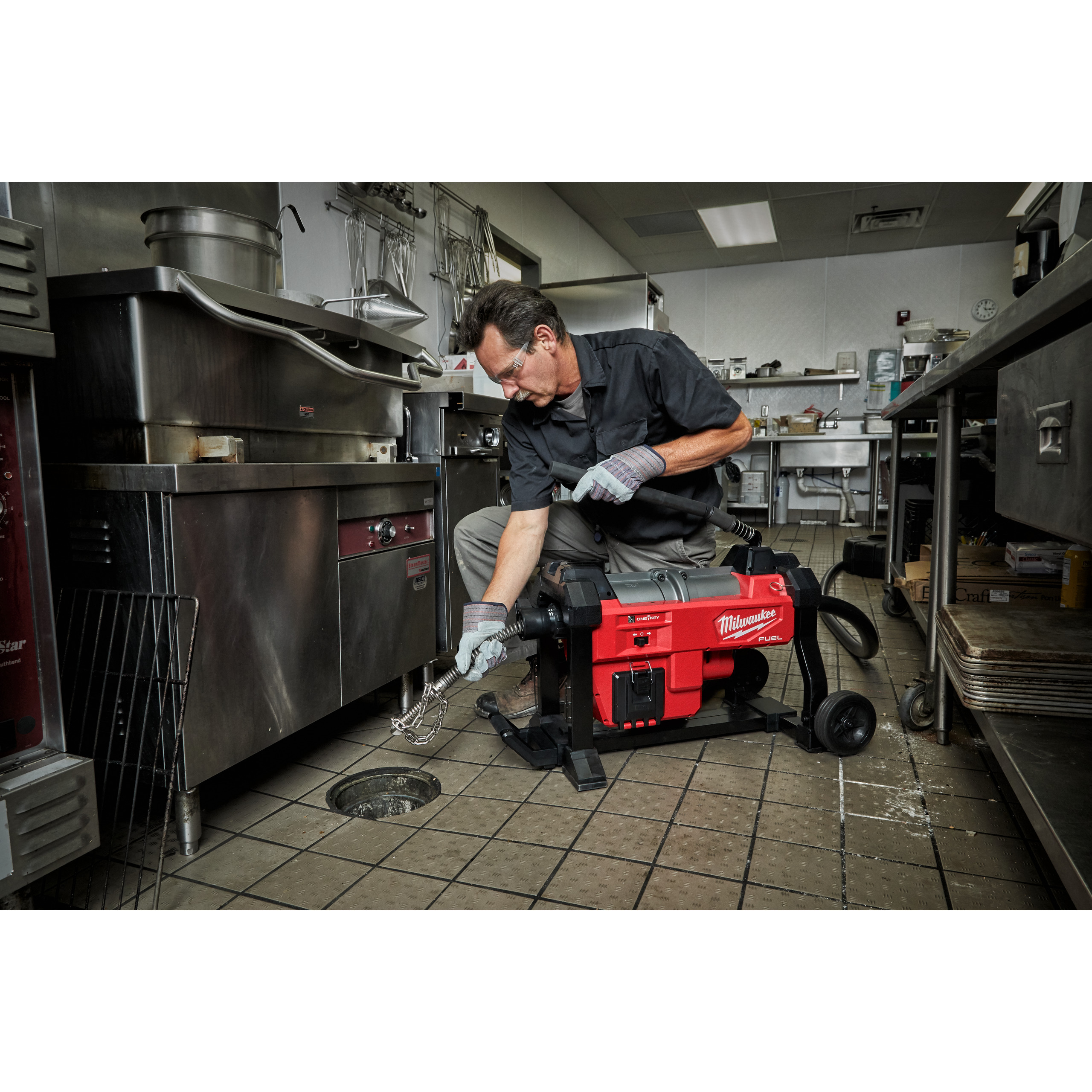 Аккумуляторная секционная прочистная машина Milwaukee M18 FSSM-0 FUEL — изображение 2
