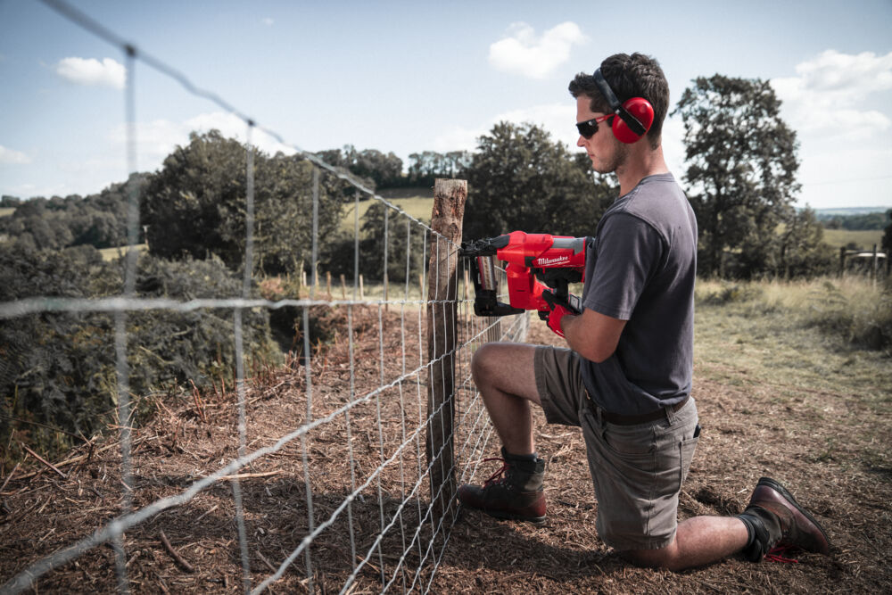 Аккумуляторный степлер Milwaukee M18 FFUS-0C — изображение 11