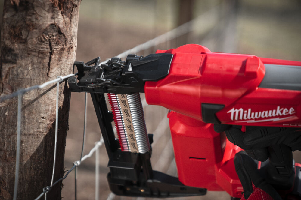 Аккумуляторный степлер Milwaukee M18 FFUS-0C — изображение 9